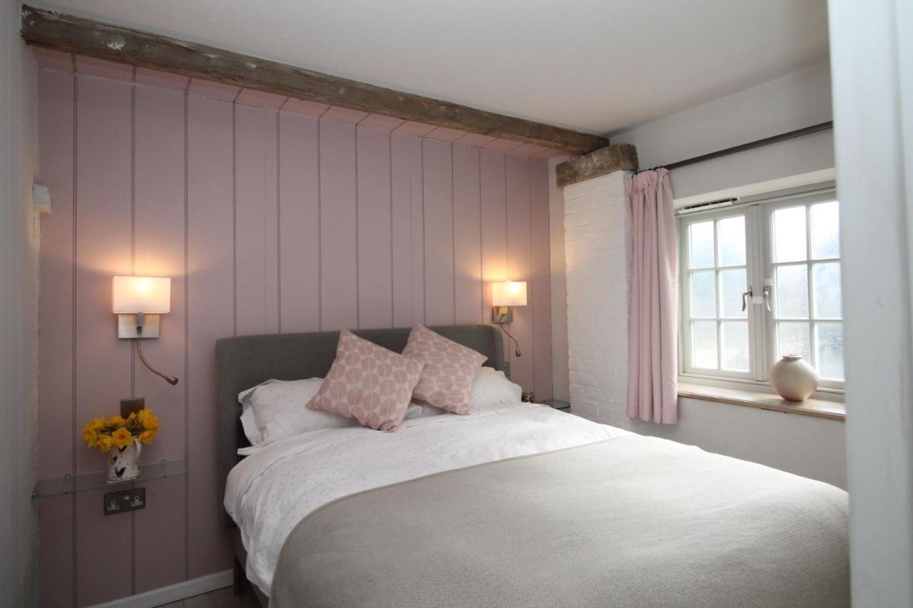 The Hayloft - Cheshire Villa Крю Екстериор снимка